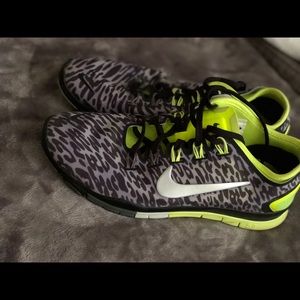 Nike free shoes
